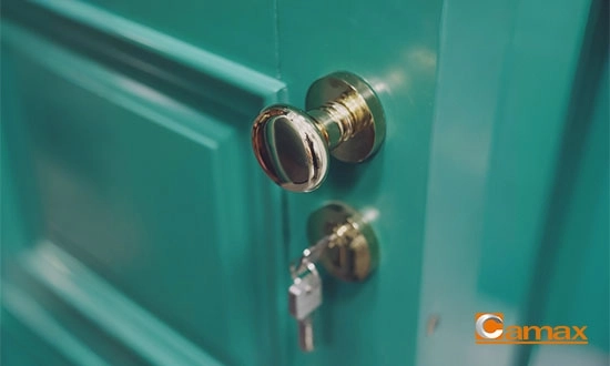 Hotel Door Knobs: Why Some Hotels Still Use Door Knobs Instead of Lever Handles?