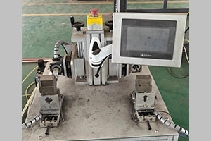 Test devices for cylinders Test devices for cylinders