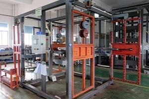 Test devices for hinges
