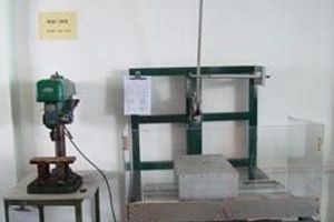 Test machine for security lock furniture